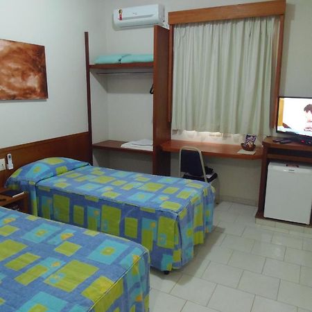 Sanare Hotel Uberlândia エクステリア 写真