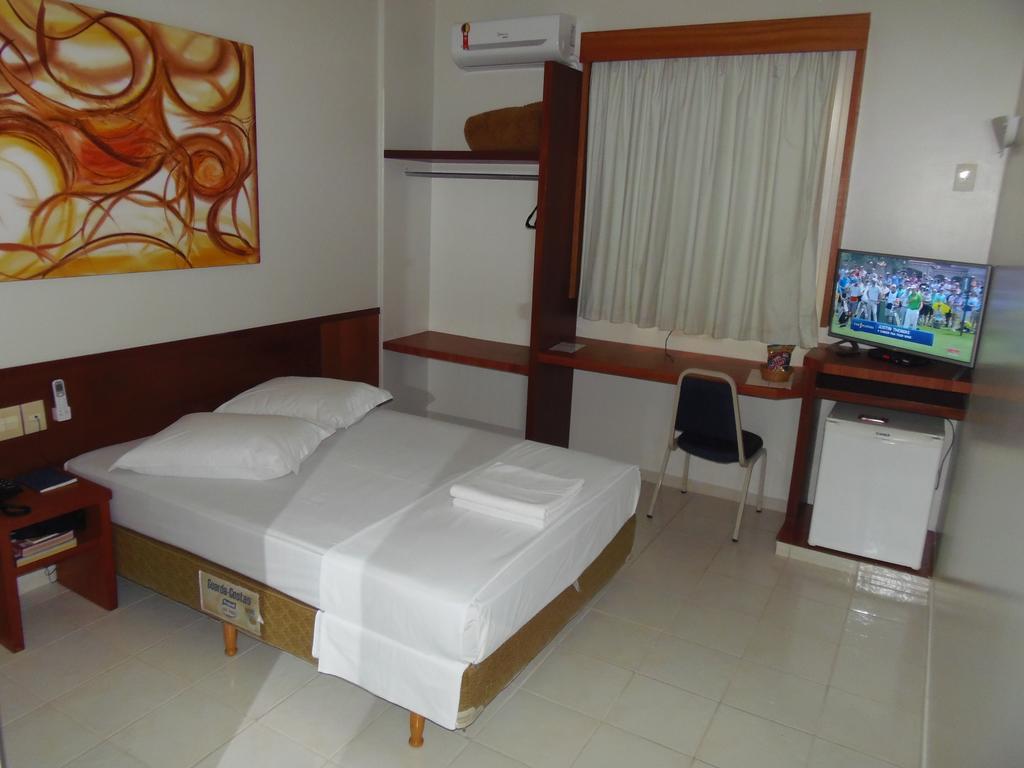 Sanare Hotel Uberlândia エクステリア 写真