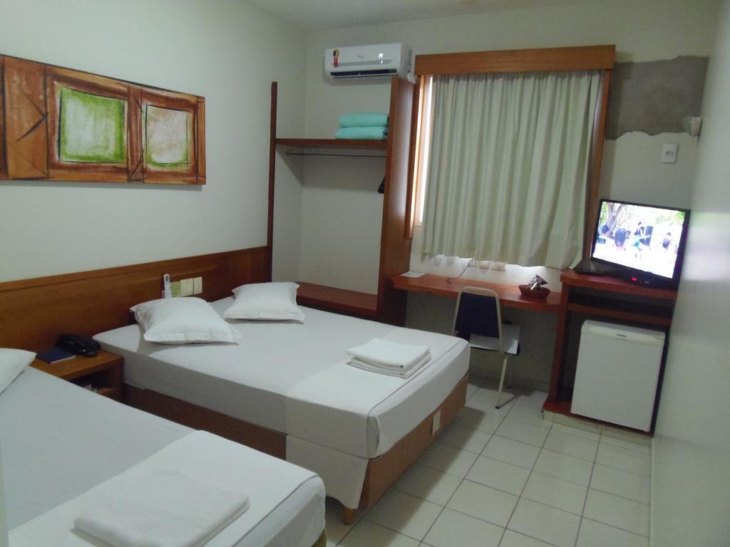 Sanare Hotel Uberlândia エクステリア 写真
