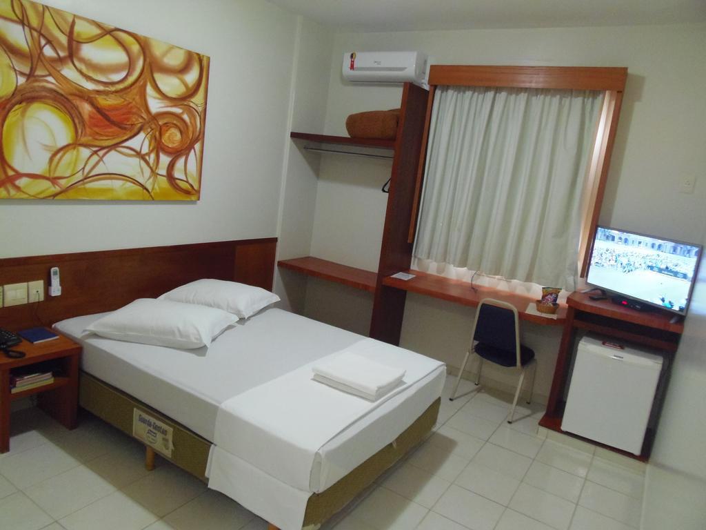 Sanare Hotel Uberlândia エクステリア 写真