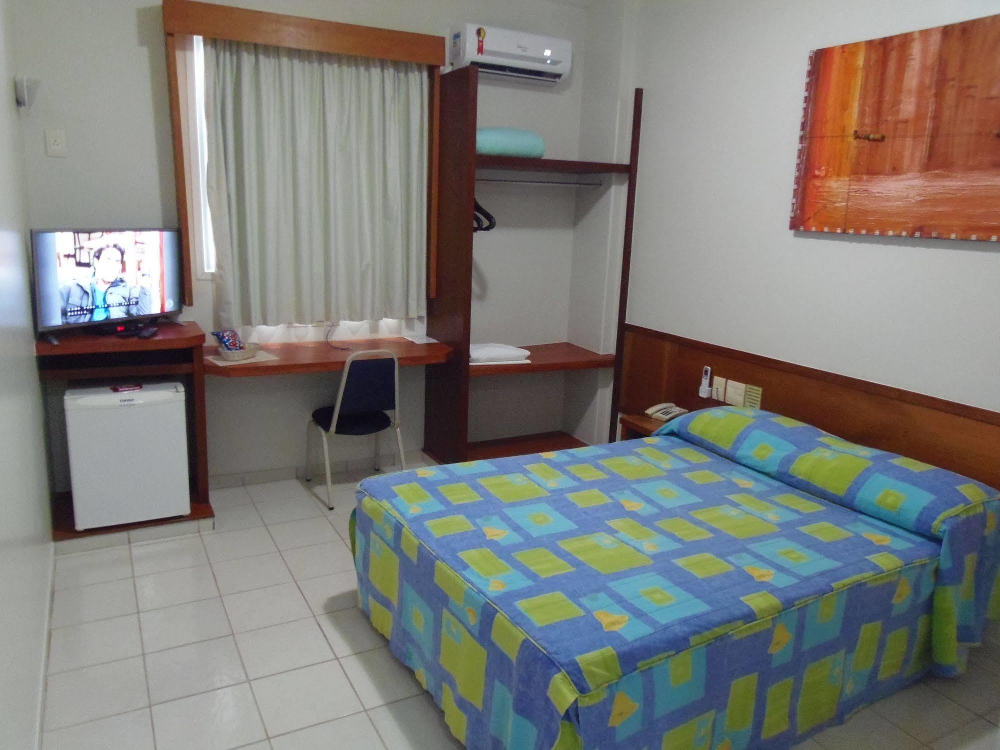 Sanare Hotel Uberlândia エクステリア 写真