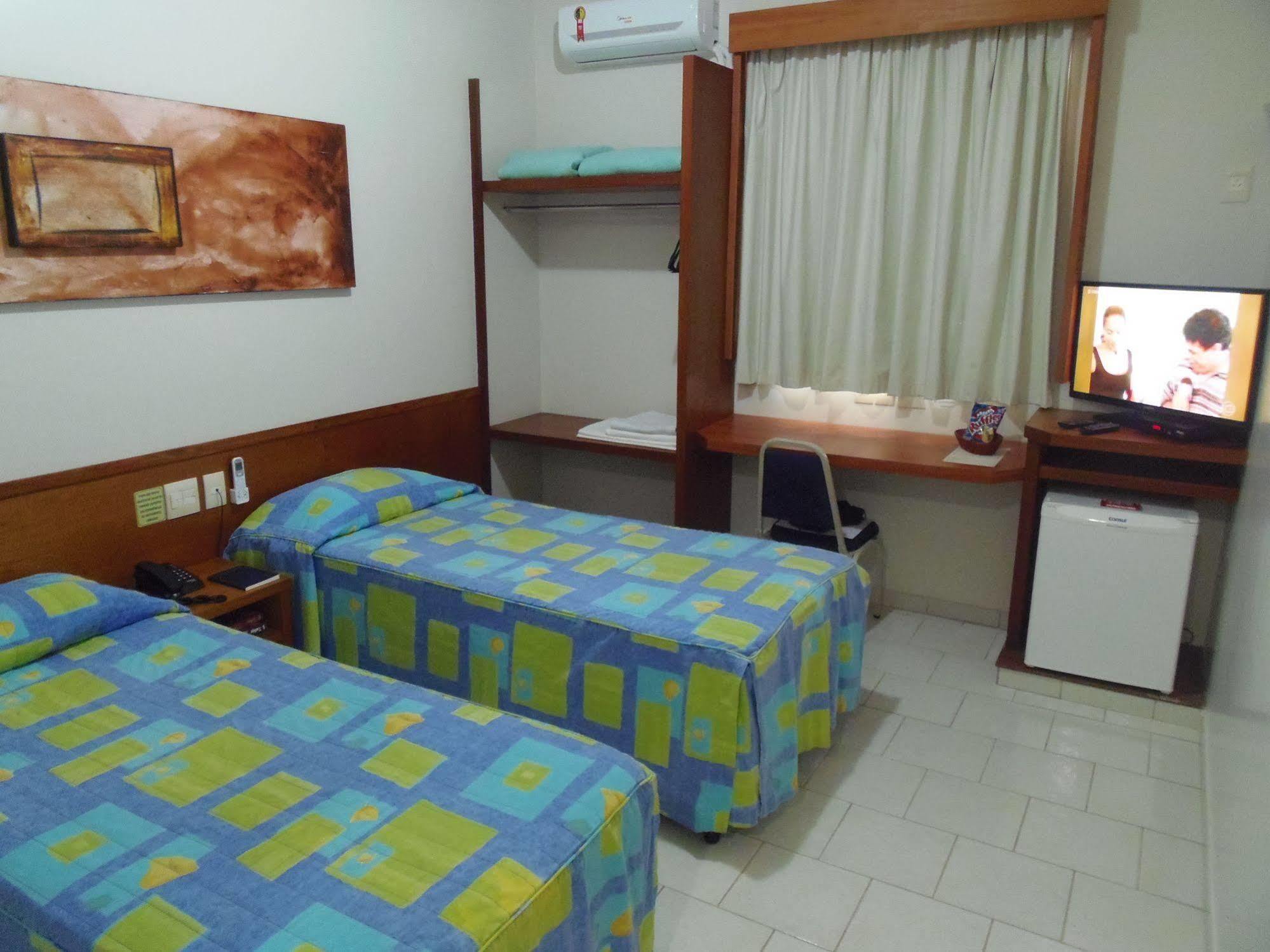 Sanare Hotel Uberlândia エクステリア 写真