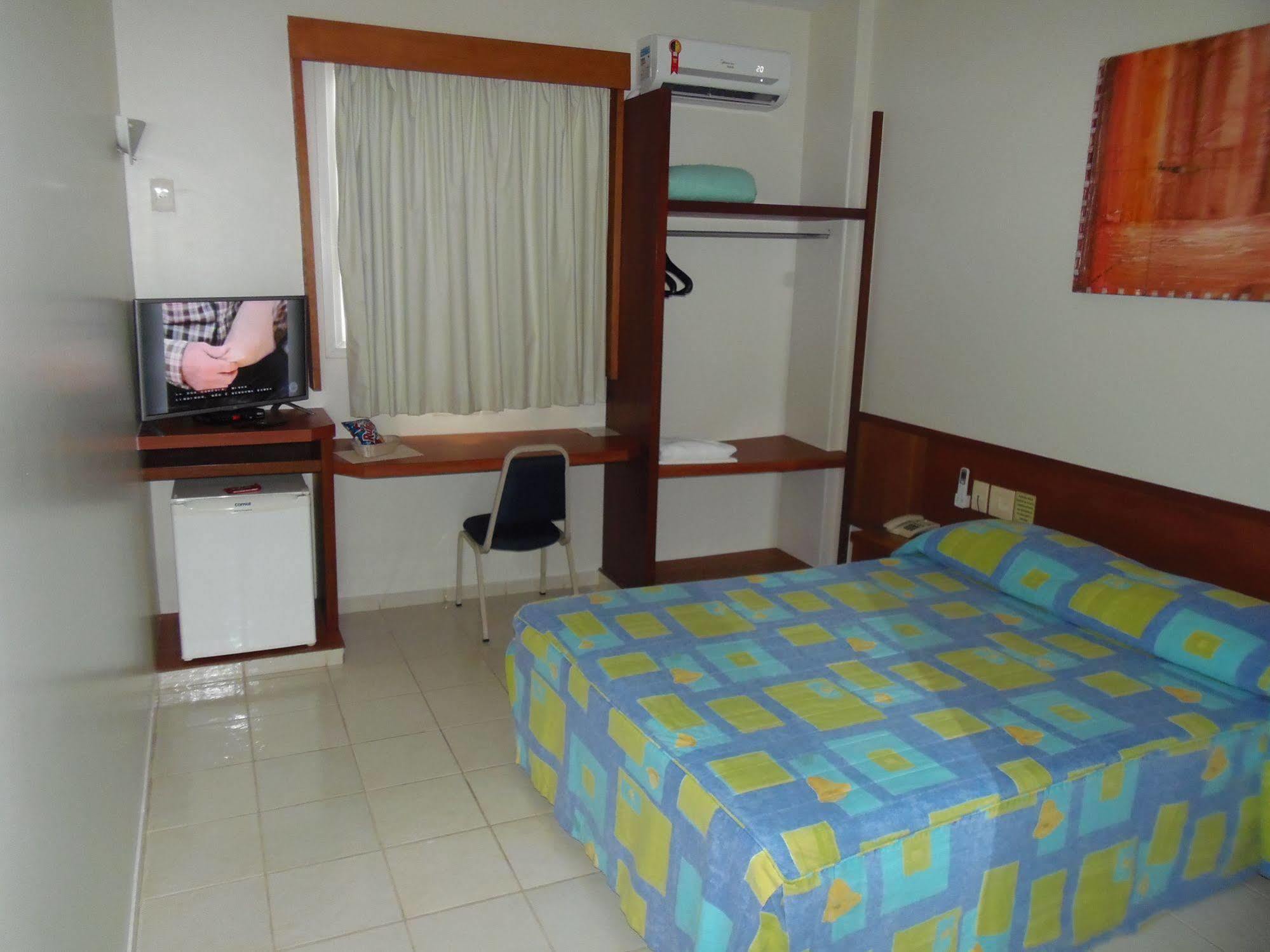 Sanare Hotel Uberlândia エクステリア 写真