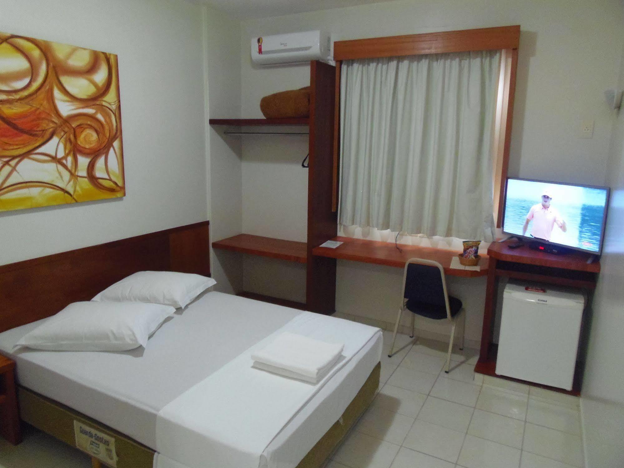 Sanare Hotel Uberlândia エクステリア 写真